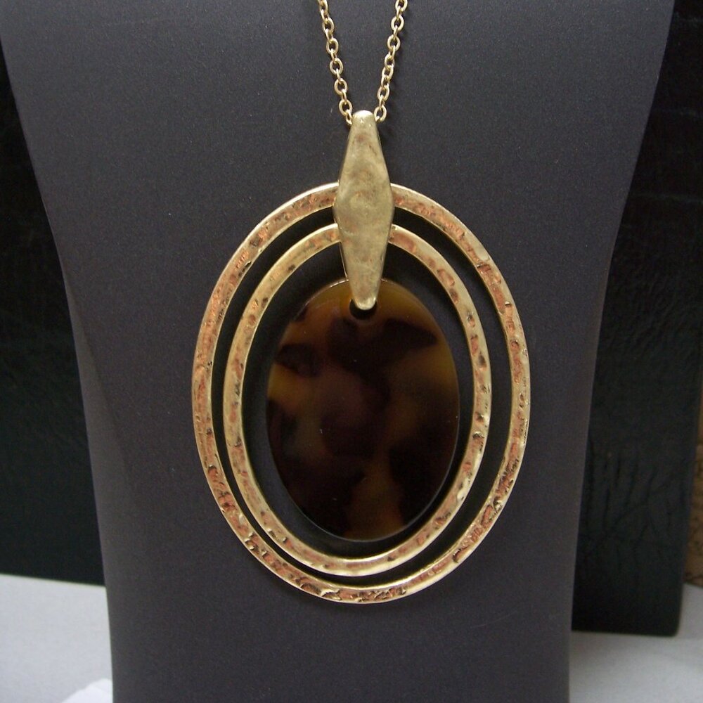 Gold Large Pendant 30in Necklace By Canvas